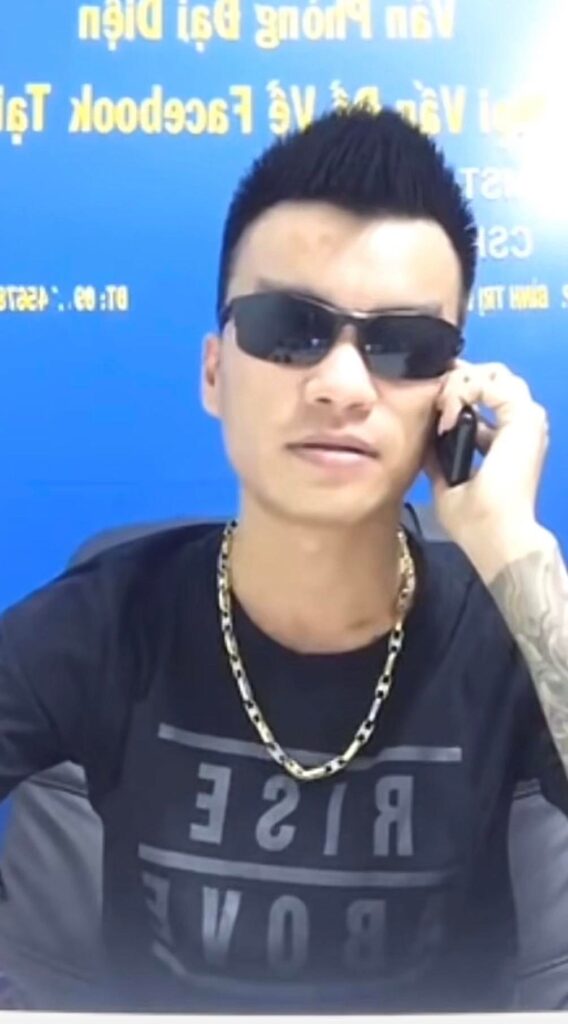 Long 9 ngón thường xuyên livestream kể về chiến tích