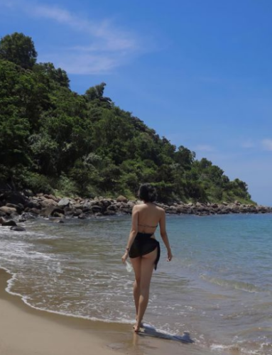 Cảnh biển hôm nay thật là "bự"