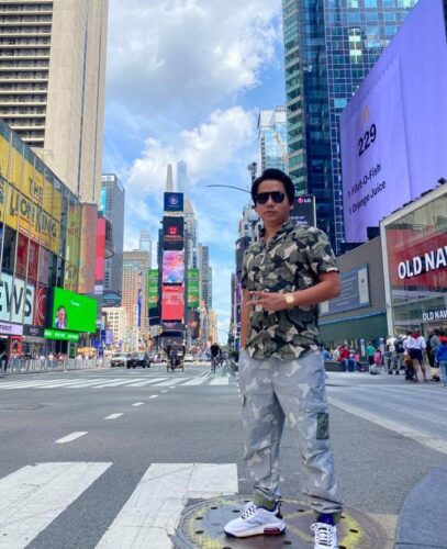 Chân dung nam youtuber nam youtuber Khoa Pug