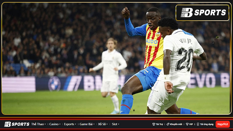 Barca hạ Valencia 1-0: Tiếp tục gia tăng khoảng cách với Real