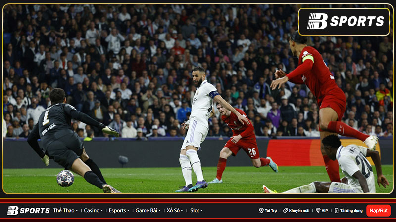 Real Madrid loại Liverpool tiến vòng tứ kết Champions League 