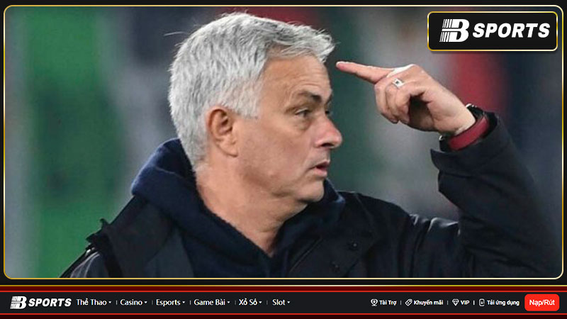 HLV Mourinho không trả lời phỏng vấn báo chí theo quy định