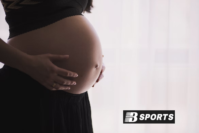 Mơ thấy người khác có bầu là bé trai