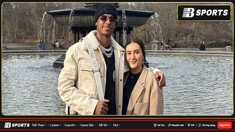 Rashford cùng bạn gái sang Mỹ, rút khỏi tuyển Anh
