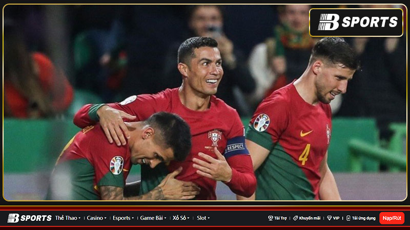 Ronaldo phá kỷ lục thế giới sau chiến thắng của Bồ Đào Nha Ronaldo phá kỷ lục thế giới sau chiến thắng của Bồ Đào Nha
