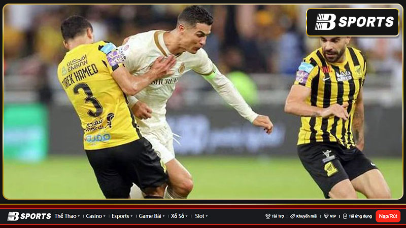 Ronaldo trả giá sau hành động nóng nảy của mình