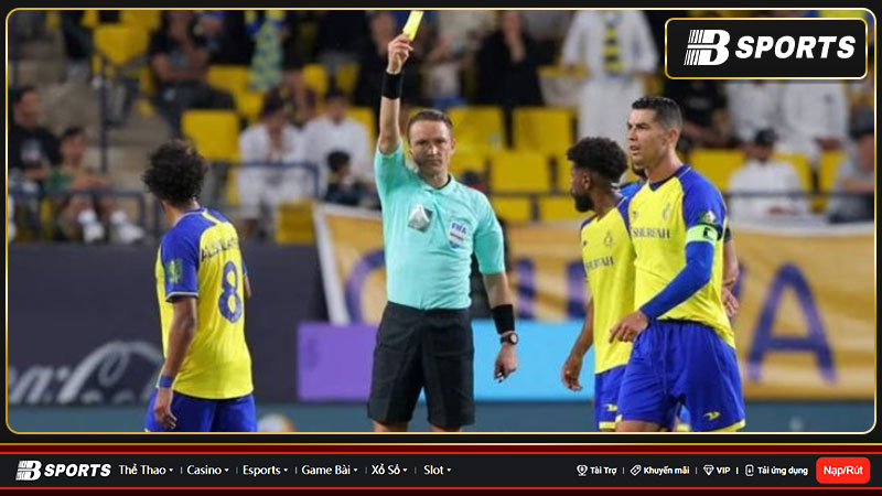 Ronaldo trả giá và chịu nhiều chỉ trích từ người hâm mộ
