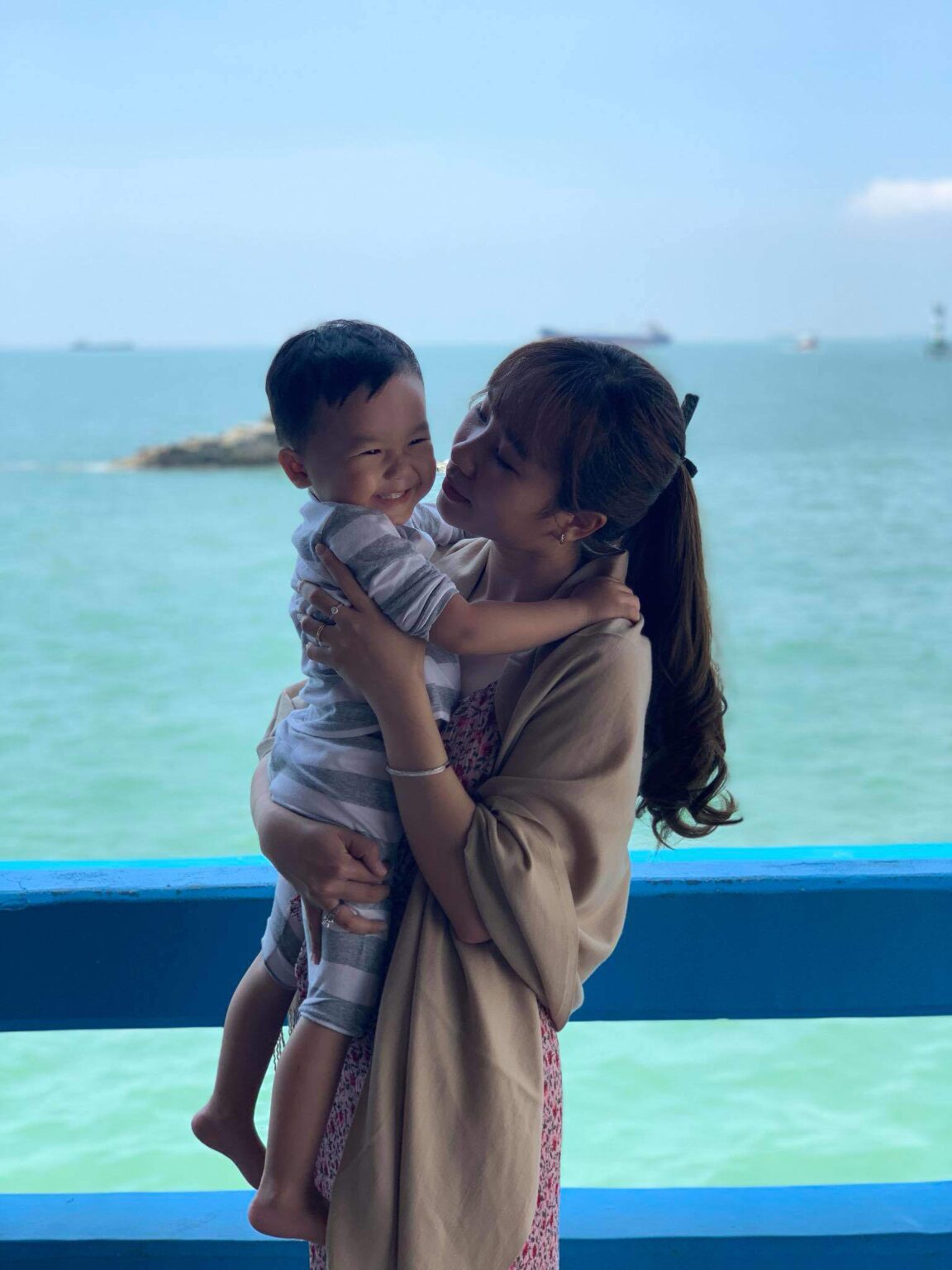 Ball và mẹ Trân trong chuyến đi du lịch Ball và mẹ Trân trong chuyến đi du lịch