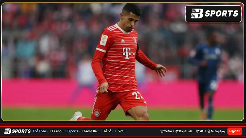 Hậu vệ cánh 28 tuổi bất ngờ chuyển đến khoác áo đội chủ sân Allianz Arena Hậu vệ cánh 28 tuổi bất ngờ chuyển đến khoác áo đội chủ sân Allianz Arena