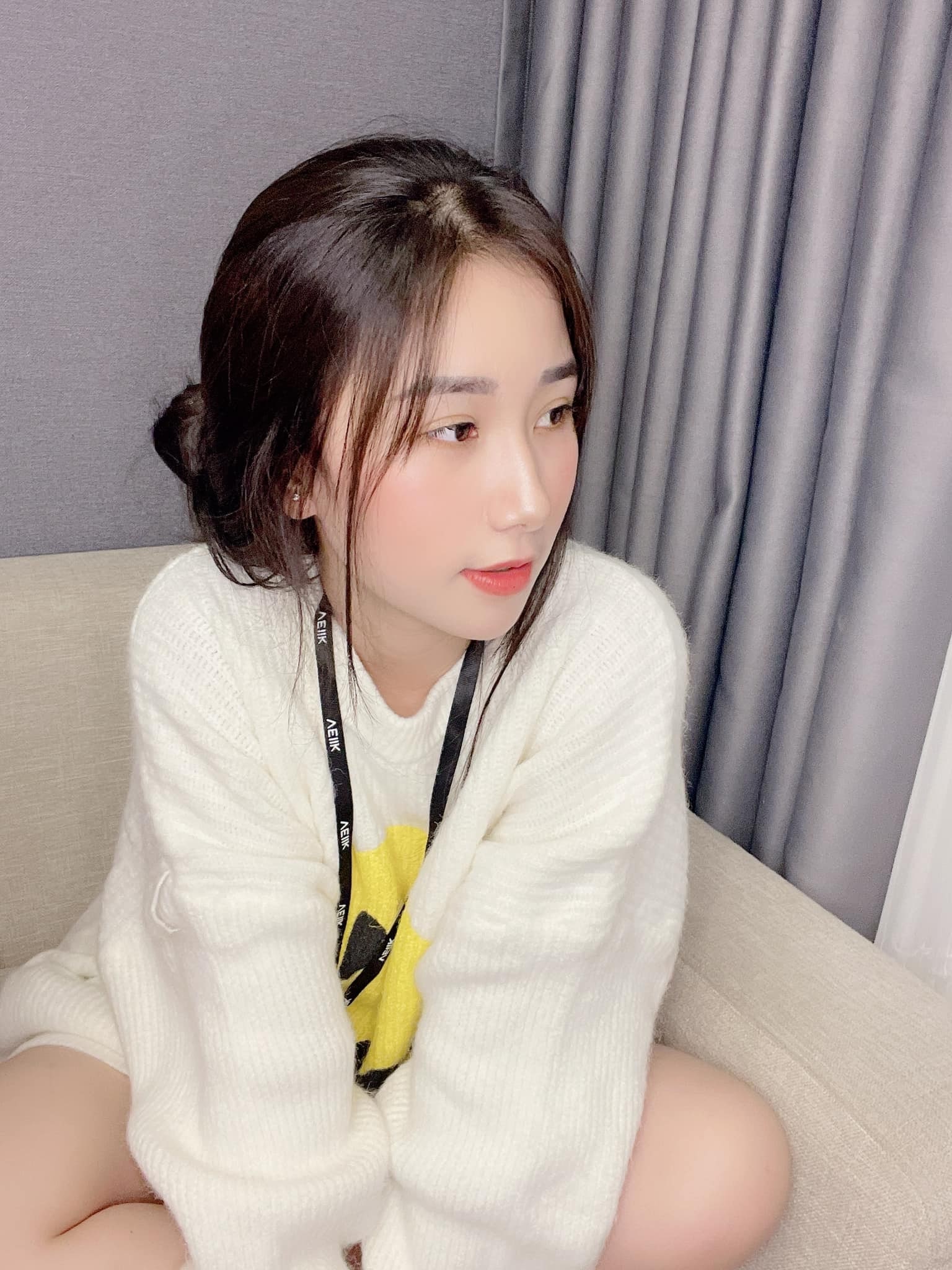 Clip Tiểu Hí đang viral khắp MXH