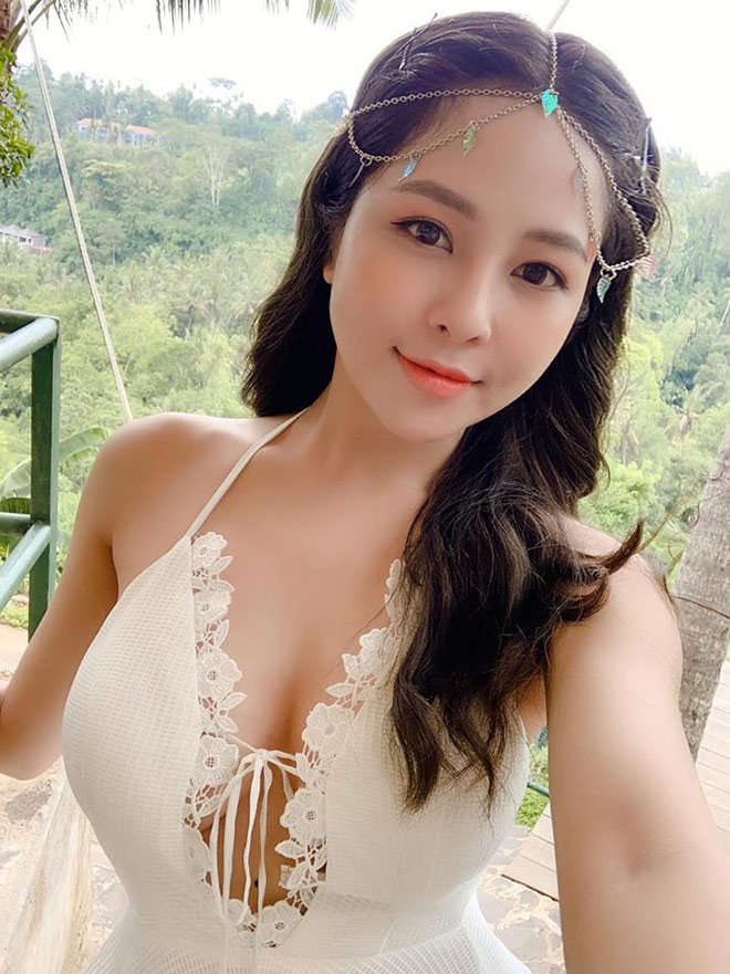 Chân dung cô nàng Hot girl Trâm Anh