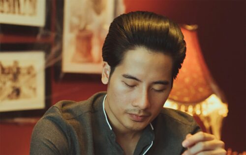 Anh bất ngờ tái xuất vào năm 2019 với một diện mạo mới lạ