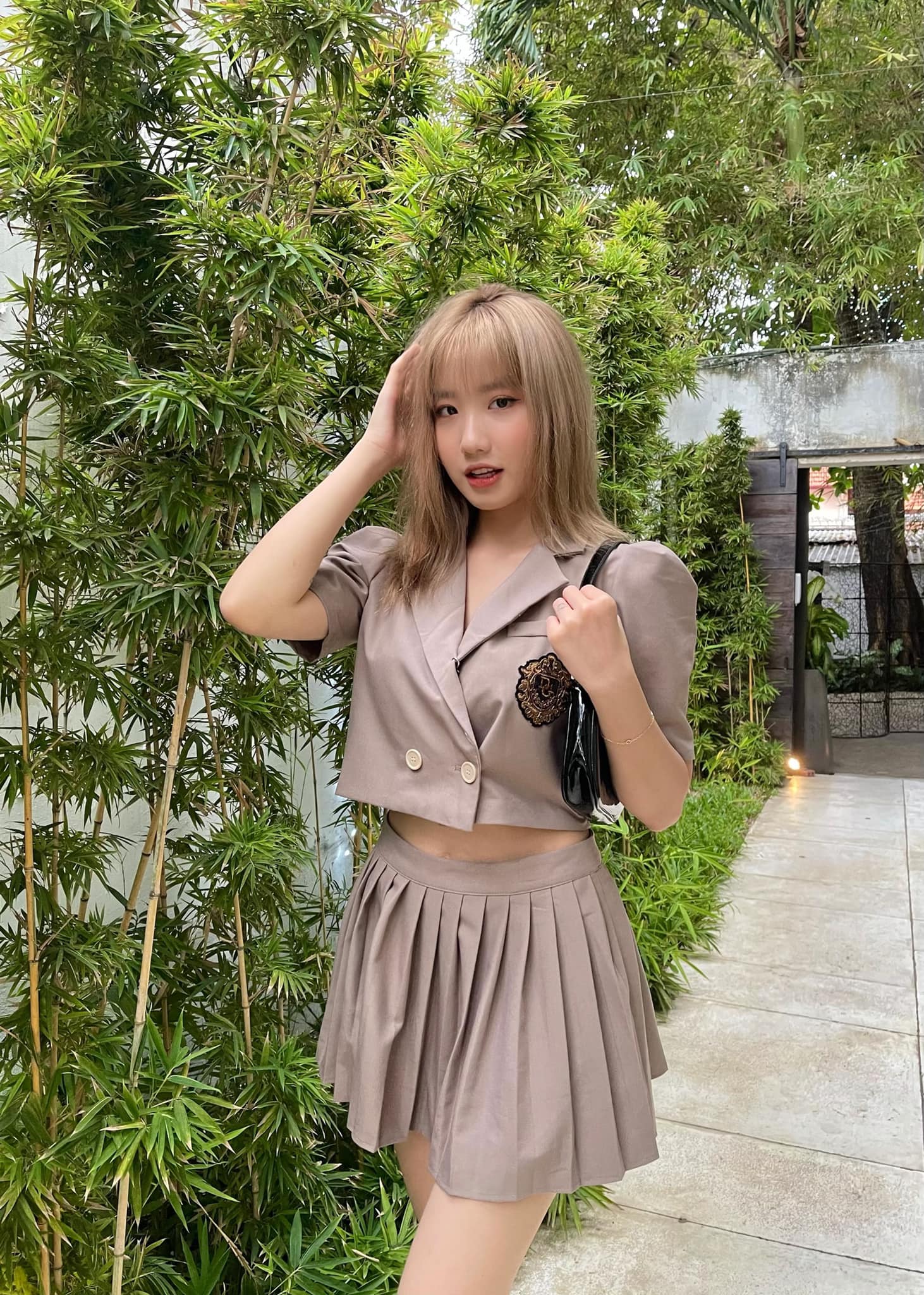 Con đường thị phi của cô nàng