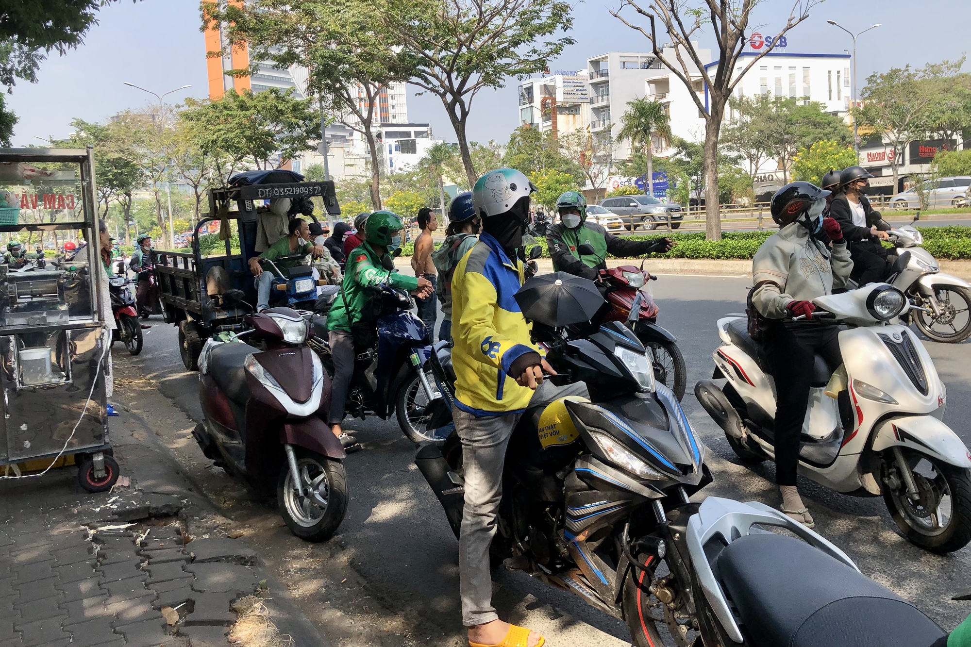 Mọi người đã nhanh chóng phát hiện ra vụ việc Mọi người đã nhanh chóng phát hiện ra vụ việc