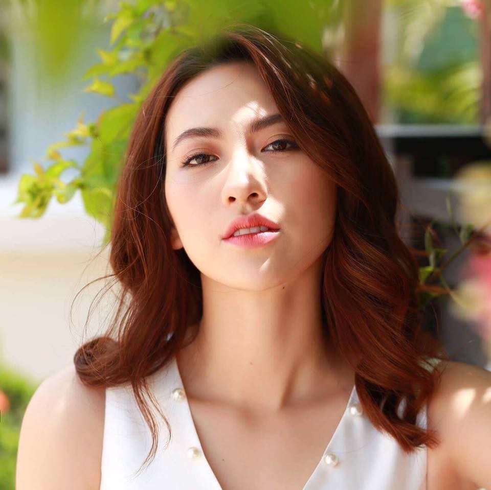 Cố đang cố thoát khỏi cái bóng hot girl