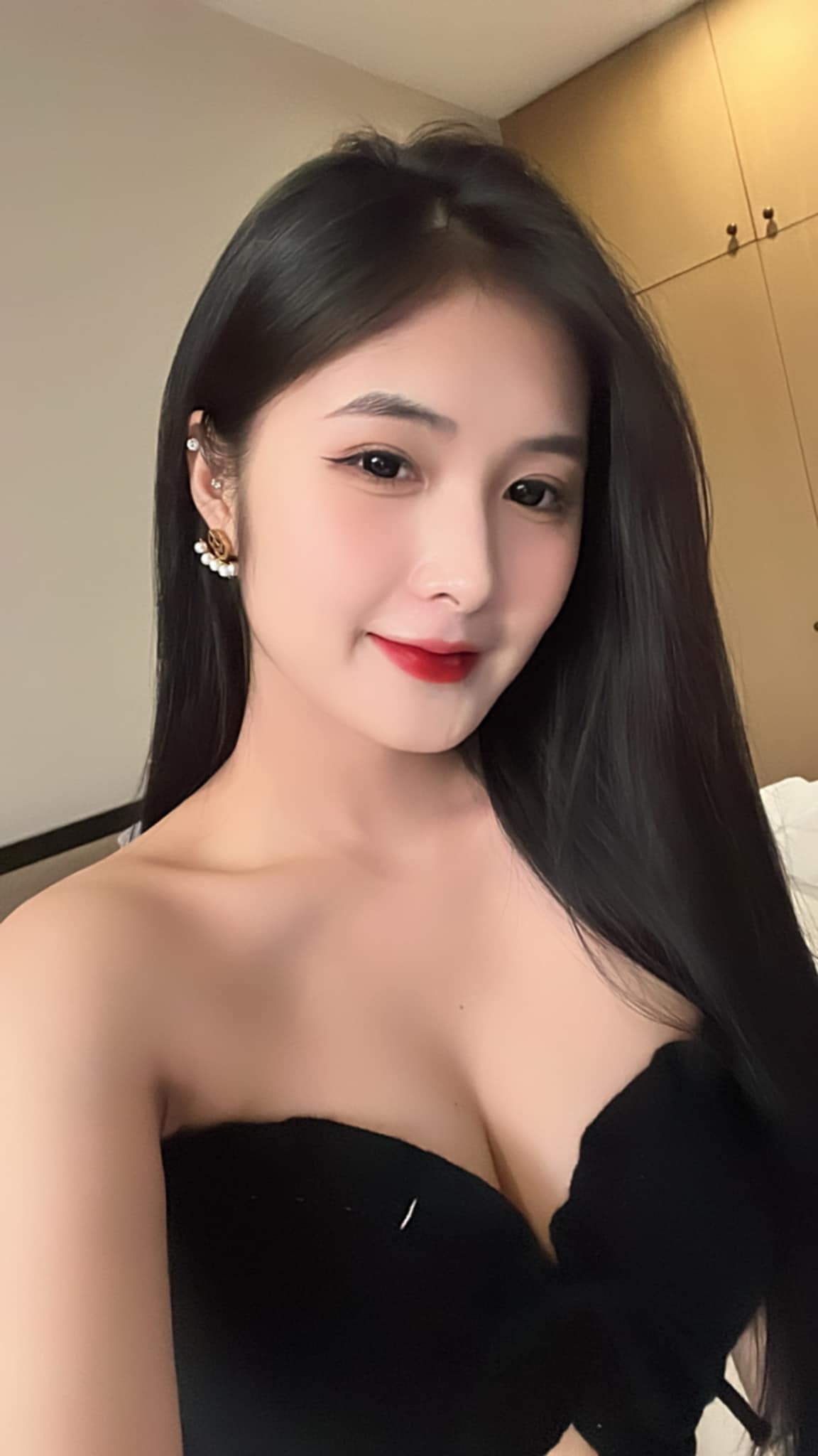 Cô nàng sở hữu một vẻ đẹp ngọt ngào cùng với sống mũi cao, đôi mắt 2 mí Cô nàng sở hữu một vẻ đẹp ngọt ngào cùng với sống mũi cao, đôi mắt 2 mí