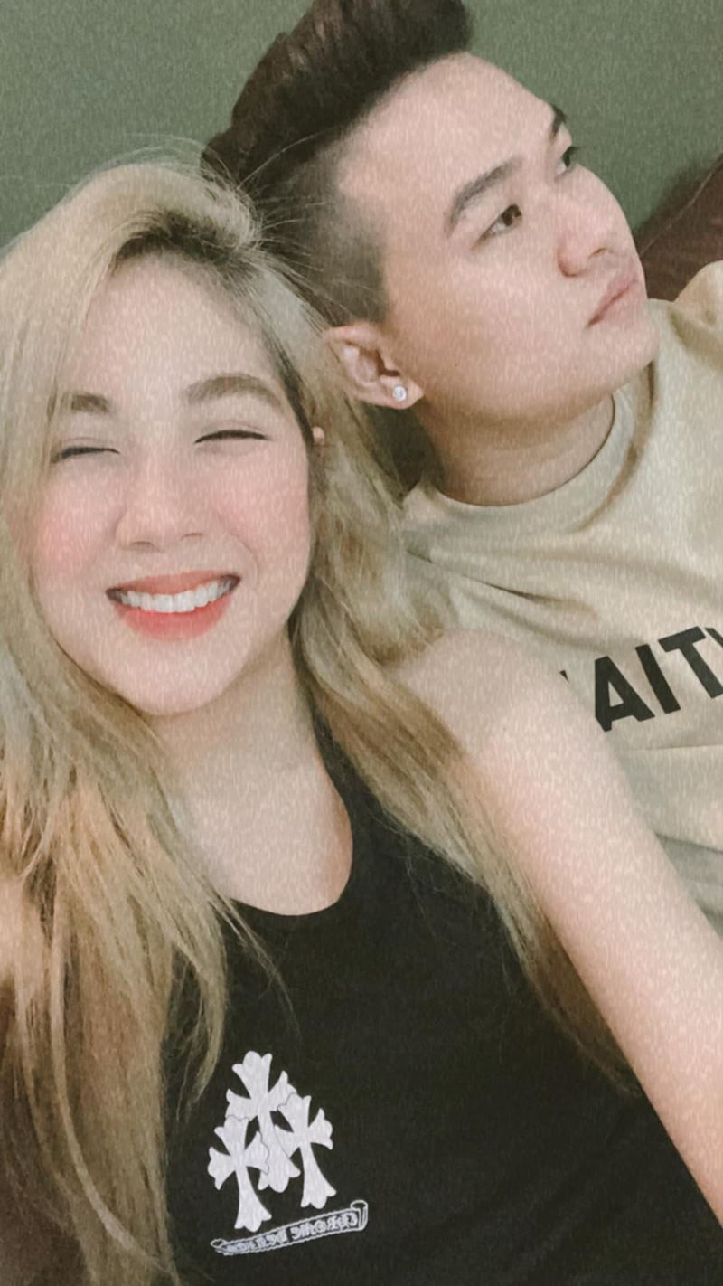 Trân Mèo cùng chồng Bô Bô