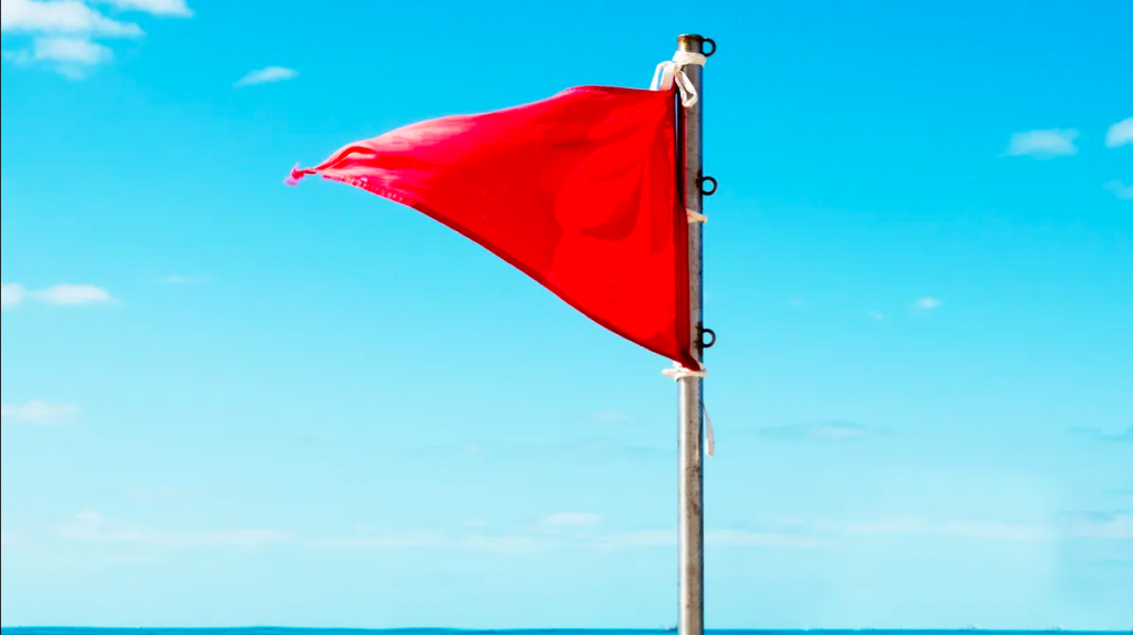 Red Flag được hiểu là như thế nào? Red Flag được hiểu là như thế nào?