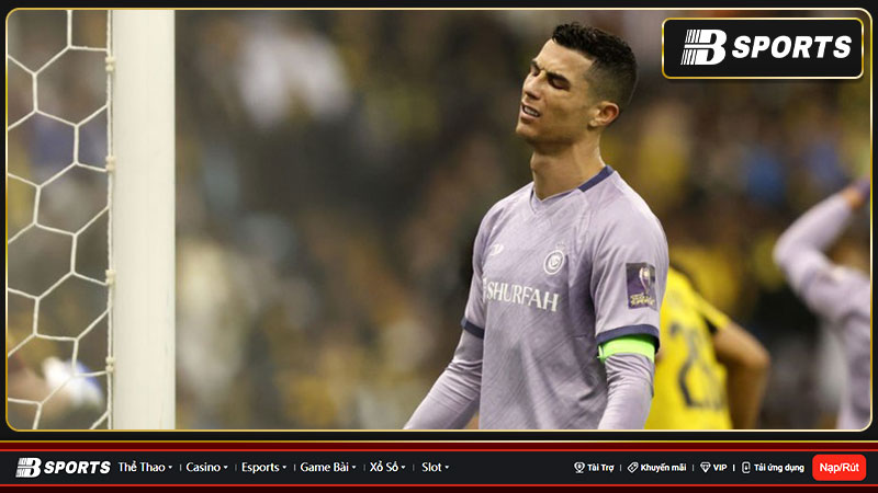 Ronaldo liên tiếp gặp chuyện, những thách thức tại môi trường mới Ronaldo liên tiếp gặp chuyện, những thách thức tại môi trường mới