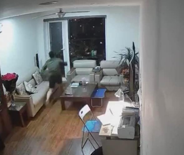 Video nam sinh nhảy từ tầng 28 xuống cùng lá thư tuyệt mệnh Video nam sinh nhảy từ tầng 28 xuống cùng lá thư tuyệt mệnh