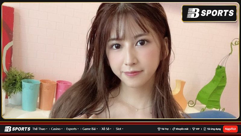 Riri Nanatsumori bị các fan cuồng quấy rối Riri Nanatsumori bị các fan cuồng quấy rối