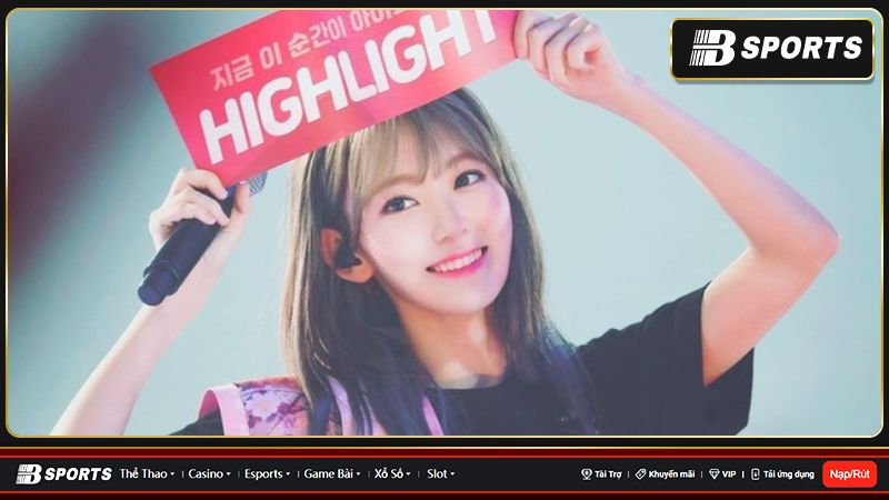 Đời tư của nữ ca sĩ trẻ Miyawaki Sakura